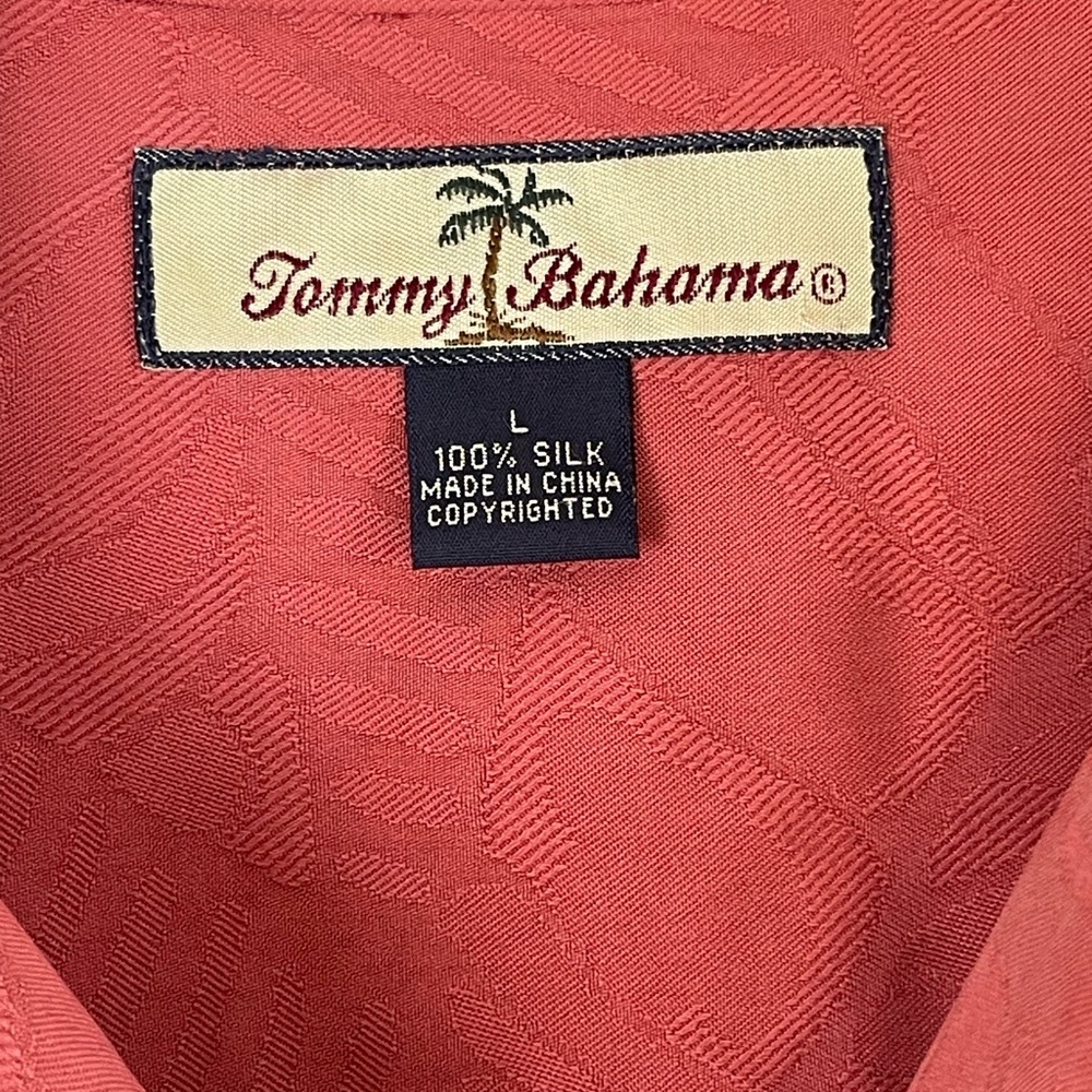 Men’s Tommy Bahama silk shirt with tropical imprint. Size large. GUC - Picture 5 of 8